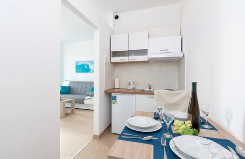 Seget Vranjica Apartment | Studio flat with terrace and sea view Seget Vranjica, Trogir (AS-12499-b)