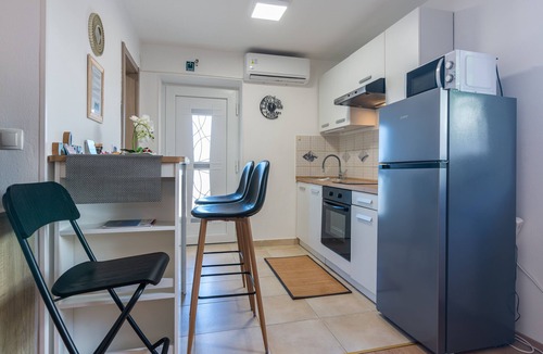 Sodici Apartment | Studio flat with terrace and sea view Kostrena, Rijeka (AS-25834-a)