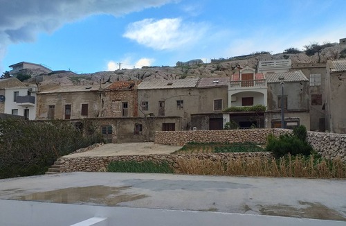 Metajna Apartment | Studio flat with terrace Metajna, Pag (AS-12443-a)