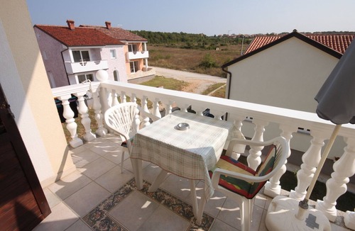 Buzinija Apartment | Studio flat with terrace Novigrad (AS-7037-a)