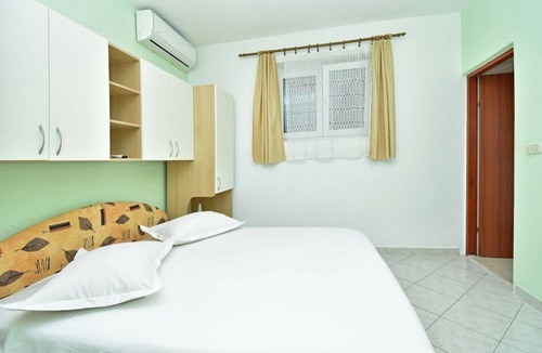 Tucepi Apartment | Studio flat with terrace Tučepi, Makarska (AS-20891-a)