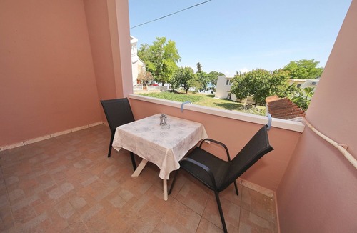 Tkon Apartment | Studio flat with terrace and sea view Tkon, Pašman (AS-8414-b)