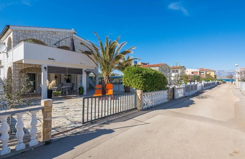 Vir Apartment | Studio flat with terrace and sea view Vir (AS-18525-a)