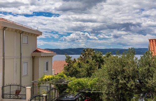 Brela Apartment | Studio flat with terrace and sea view Brela, Makarska (AS-22910-a)