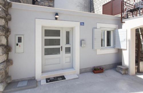 Kastel Gomilica Apartment | Studio Nomadic Kastela