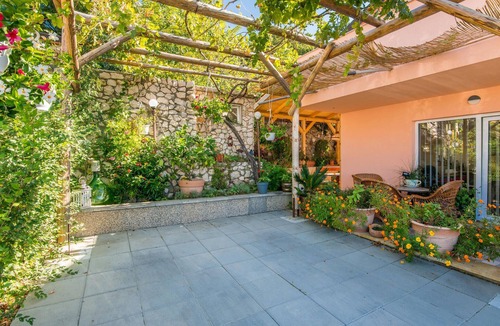 Stara Baska Apartment | Stunning apartment in Stara Baska with WiFi