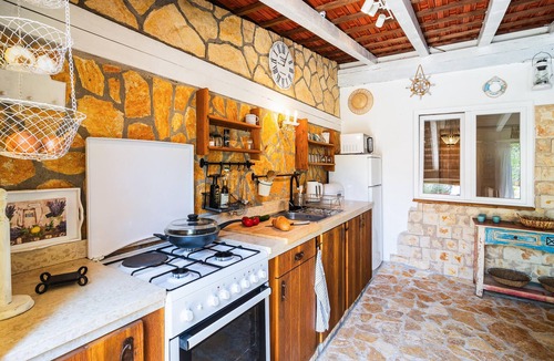 Ivan Dolac Apartment | Stunning apartment in Ivan Dolac