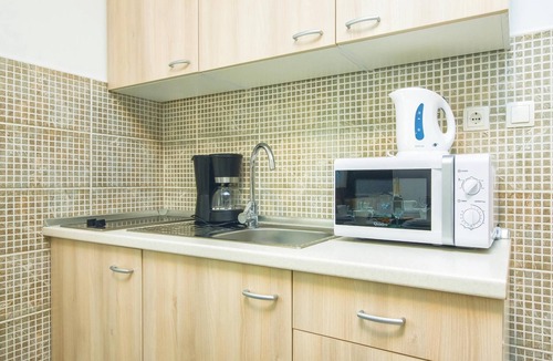 Dugi Rat Apartment | Stunning apartment in Mali Rat