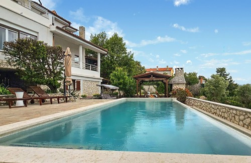 Ravni Apartment | Stunning apartment in Labin with swimming pool