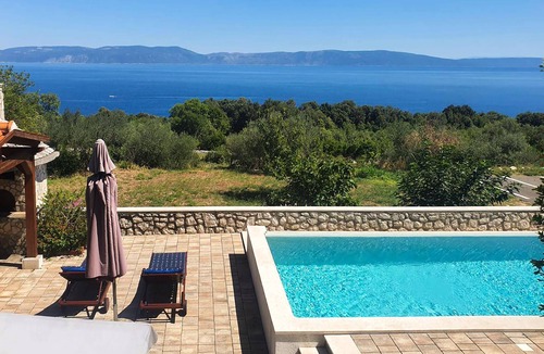 Ravni Apartment | Stunning apartment in Labin with swimming pool