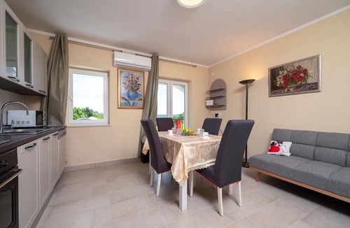 Salakovci Apartment | Stunning apartment in Labin
