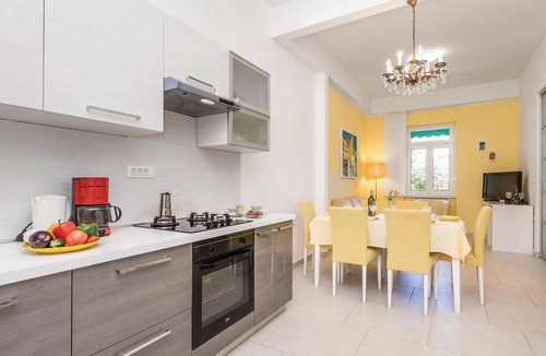 Lovran Apartment | Stunning apartment in Lovran