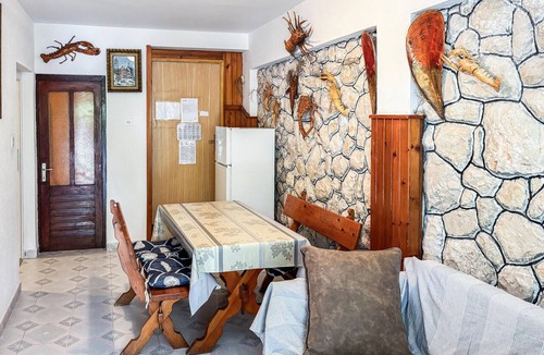 Lopar Apartment | Stunning apartment in Lopar with house sea view