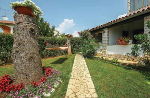 Kukci Apartment | Stunning apartment in Porec with WiFi