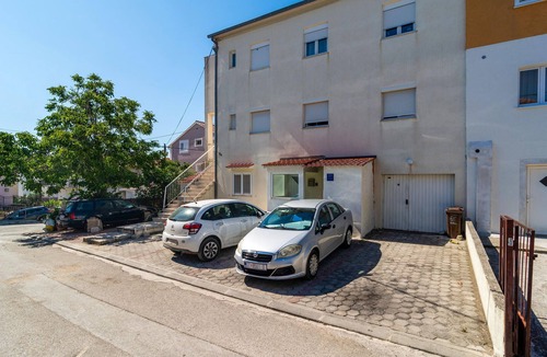 Vranjic Apartment | Stunning apartment in Split with WiFi
