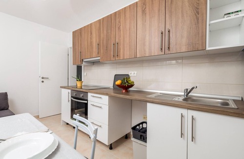 Vlasici Apartment | Stunning apartment in Vlasici with house sea view