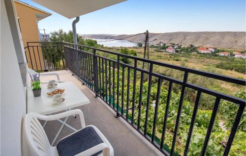 Vlasici Apartment | Stunning Apartment In Vlasici With House Sea View