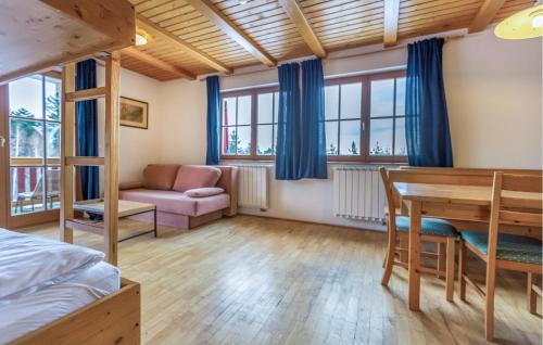 Hocko Pohorje Apartment | Stunning Apartment In Pohorje With Wifi