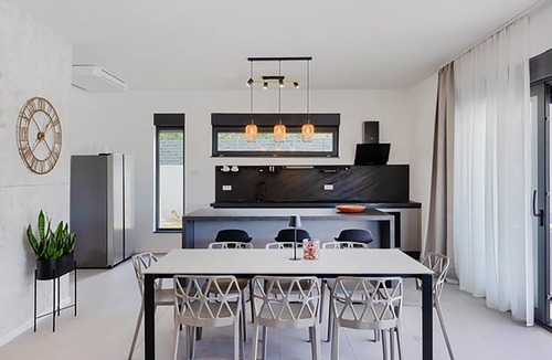 Butkovici House | Stunning home in Stancija Paradiz