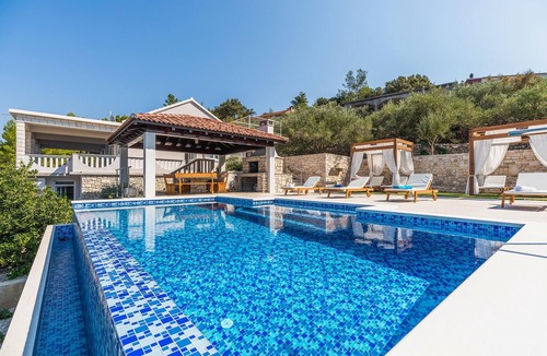 Prigradica House | Stunning home in Blato