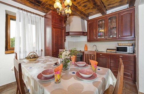 Cabrunici House | Stunning home in Cabrunici