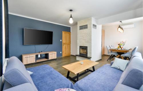 Lasinja House | Stunning Home In Desni Stefanki