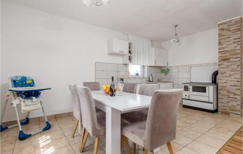 Gospic House | Stunning Home In Debelo Brdo I With Wifi