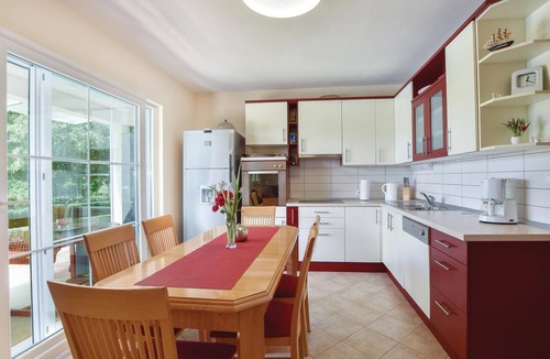 Dicmo House | Stunning home in Dicmo