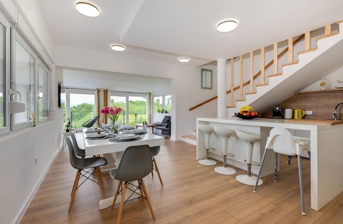 Breznik Plesivicki House | Stunning home in Donja Reka