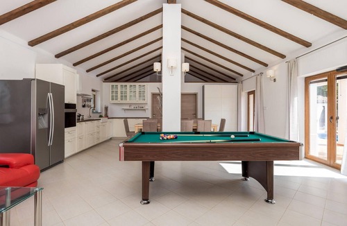 Sveti Vid Dobrinjski House | Stunning home in Gostinjac