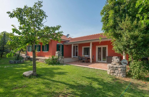 Grubine House | Stunning home in Grubine