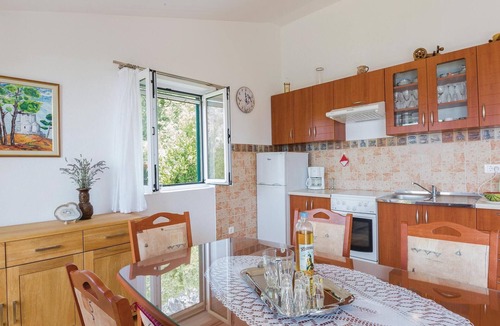 Tucepi House | Stunning home in Gornje Tucepi with WiFi