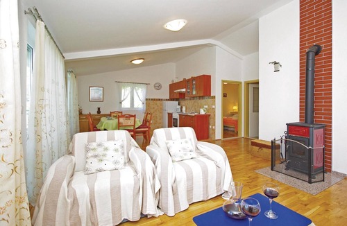 Tucepi House | Stunning home in Gornje Tucepi with WiFi