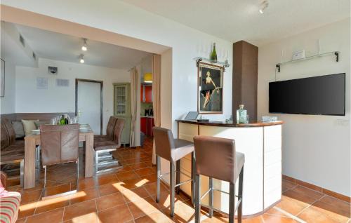 Sveti Ivan Zelina House | Stunning Home In Sveti Ivan Zelina With Sauna