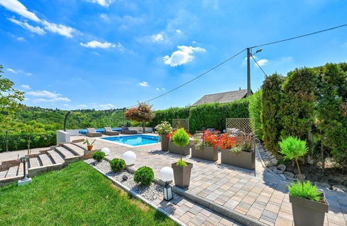 Gornji Kneginec House | Stunning home in Varazdin Breg with sauna