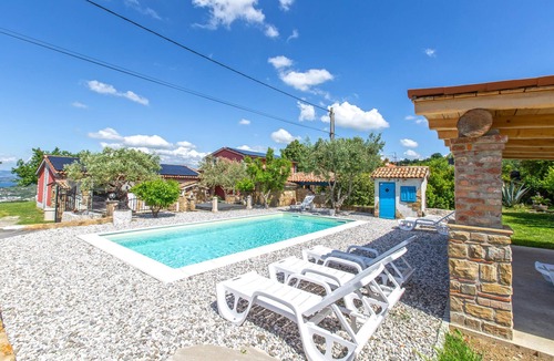 Izola House | Stunning home in Izola with WiFi