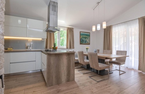 Kamenmost House | Stunning home in Kamen Most