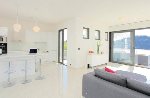Blato House | Stunning home in Karbuni