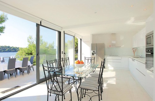 Blato House | Stunning home in Karbuni