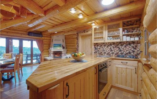 Jalzabet House | Stunning Home In Kelemen With Sauna