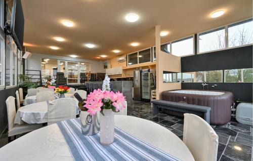 Koprivnica House | Stunning Home In Koprivnica With Sauna