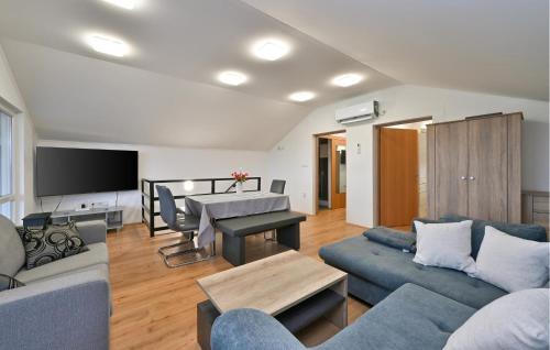 Koprivnica House | Stunning Home In Koprivnica With Sauna