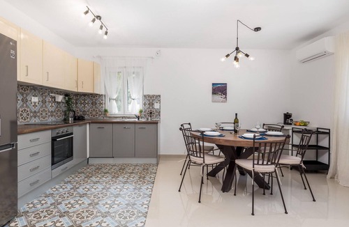 Miholascica House | Stunning home in Miholascica