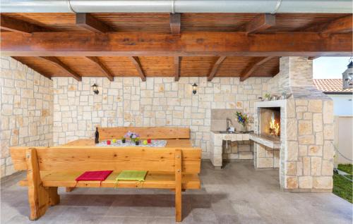 Musalez House | Stunning Home In Musalez