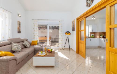 Musalez House | Stunning Home In Musalez