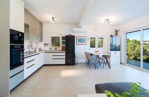 Necujam House | Stunning home in Necujam with house sea view
