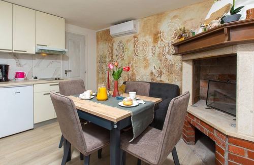 Nedescina House | Stunning home in Nedescina