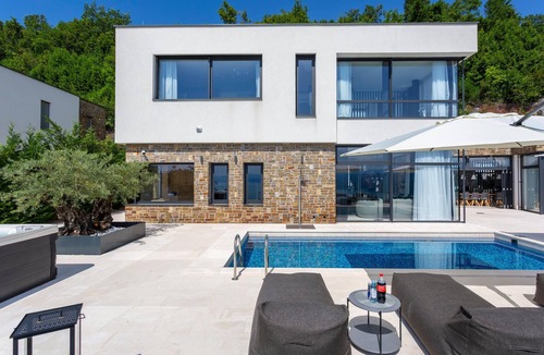Opatija House | Stunning home in Opatija with sauna