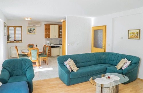 Rastovac House | Stunning home in Rastovac