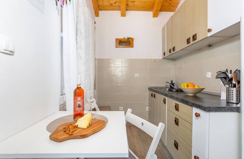 Risika House | Stunning home in Risika